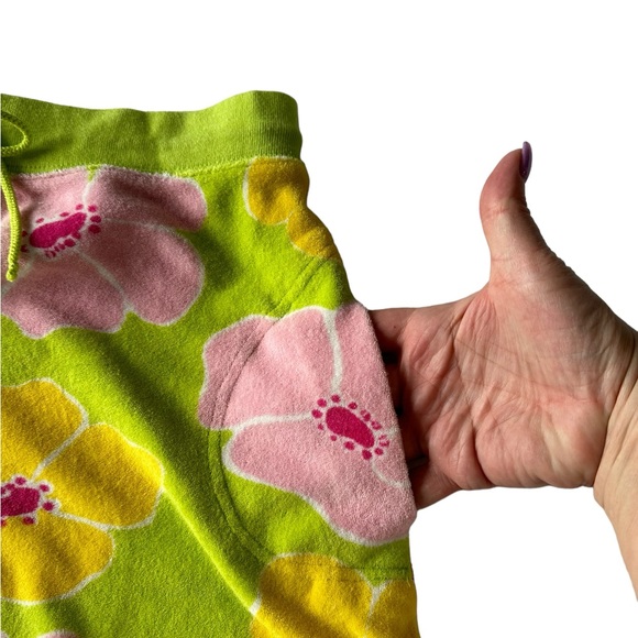 Lilly Pulitzer White label terry cloth skirt in size Small with pockets. EUC - Picture 3 of 7